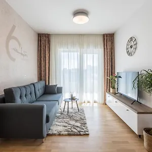 6 Islands - & Business - Free Garage Parking , Split Croatia